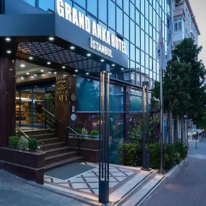 Grand Anka **** Istanboel